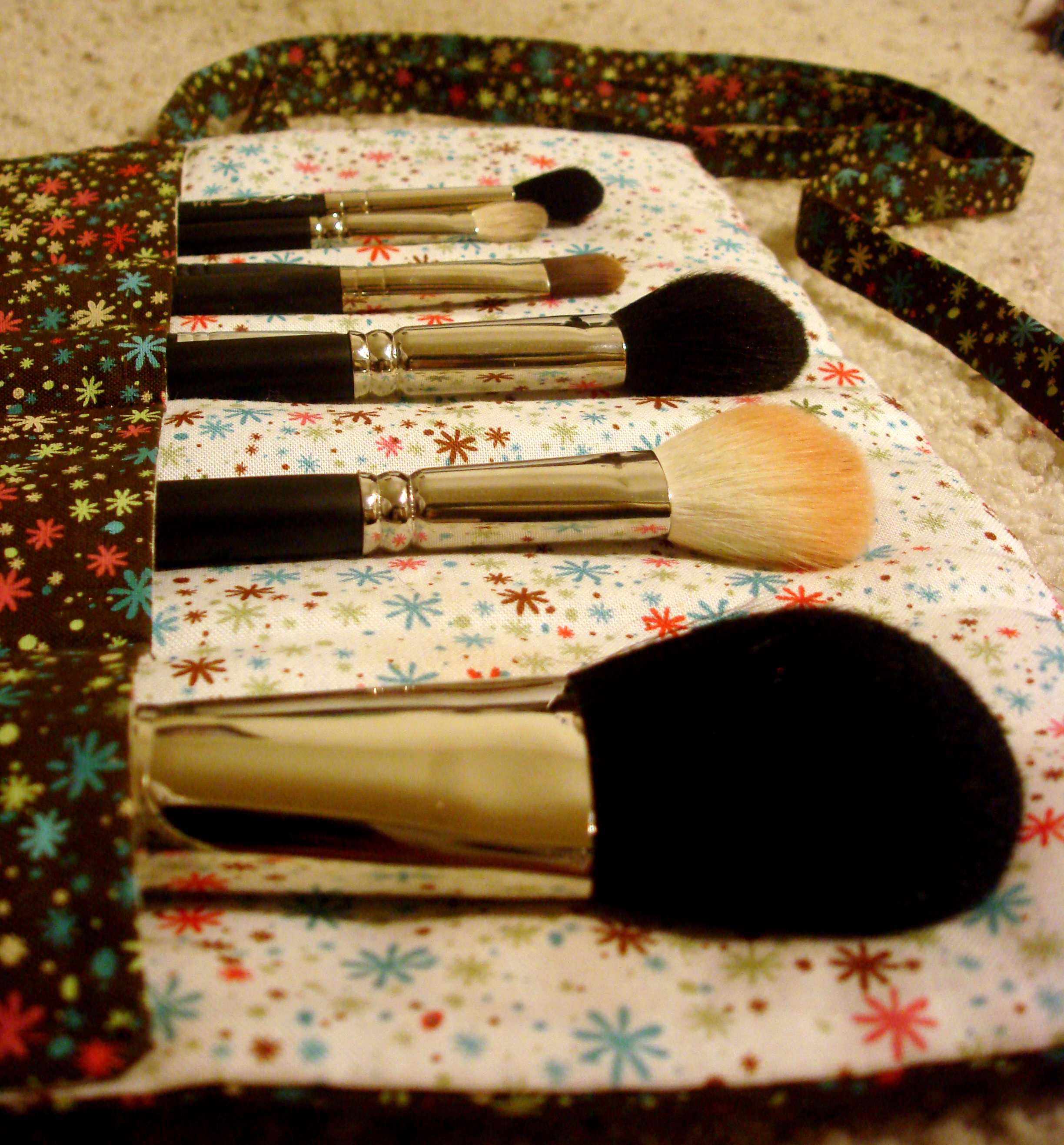 DIY Makeup Brush Roll – ms.Tapioca
